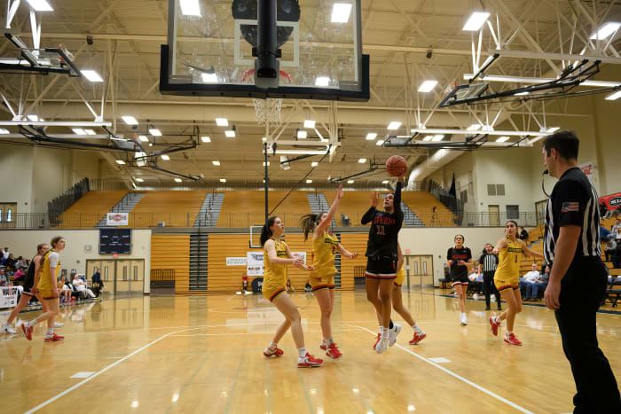 2023-4-2-WAVOR-Girls-GAME-2669-NR-clear